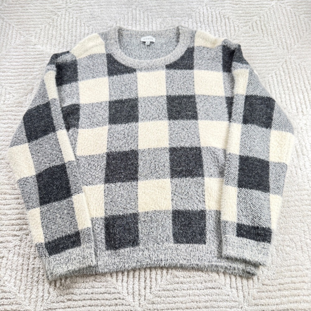 Cyrus Plaid Sweater Womens Medium Gray Fuzzy Eyelash Knit  Grunge Cabin Core
